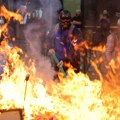 Albanija gori treći dan zaredom: Demonstranti pale zgrade i jurišaju na policiju, lete kamenice