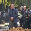 Samo jedna koleginica Žike Šarenice došla na sahranu njegove žene: Nije se odvajala od njega