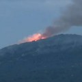 Vatrena stihija na svetoj gori: Veliki broj vatrogasaca na terenu, otkriven i tačan uzrok požara (video)