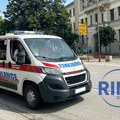 Ауто слетео са пута, повређено једно лице: Саобраћајна незгода на улазу у Крагујевац