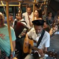 Koncerti u autobusima na vanrednim linijama do Festivala uličnih svirača