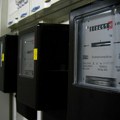 Zbog "nedoumica u široj javnosti" ostaje na snazi mesečno očitavanje brojila