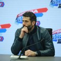 Šapić: U toku postavljanje stubova i tabli sa natpisima ulica na ćirilici i engleskom jeziku