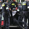 Neviđeni skandal na samitu Demonstranti pravili haos na ulicama Haga, policija im je ovako odgovorila (Foto)