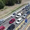 "Ovo je sjajno, ovo je nestvarno": Stanovnici Zapadne Srbije se provozali novom deonicom auto-puta (foto)