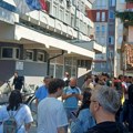 Građani i studenti blokirali kružni tok u centru Novog Pazara