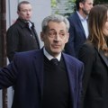 Nikolas Sarkozi u zatvorskoj ćeliji: Bivši francuski predsednik stigao na odsluženje kazne