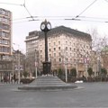 Postavljen novi sat na kružnom toku na Trgu republike u Beogradu