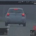 Pogledajte kako je devojka vozila BMW preko 200 na sat: Saobraćajci je presreli kod Valjeva, ograničenje bilo 80, ona dodala…