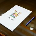 Spomenici Tesli i Pupinu krasiće prostor ispred NTP-a