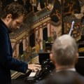 Dobrotvorni koncert pijaniste Stefana Đokovića u Belom dvoru