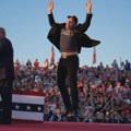 Mask najavio da će pokloniti po jednu akciju Spejs Eksa svakom detetu u Americi
