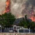 Vatrogasci izgubili kontrolu nad požarom zapadno od Atine, naređena evakuacija - vanredna situacija na Rodosu