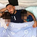 Darko Lazić žestoko uzvratio babi marine Gagić: Napravio šok potez, pa objavio sliku kako spava dok u zagrljaju drži sina…