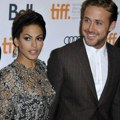 Izraz lica Rajana Goslinga na dodeli nagrada postao hit na internetu: Eva Mendez odmah objavila snimak i poručila – „Volim…