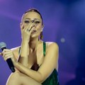 Prija se rasplakala na koncertu kao nikad! Pevačica nije mogla da zaustavi suze pred Hrvatima, pa im poručila: Vrlo dobro…