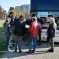Putovanje za palilulske seniore: Penzioneri otišli na besplatno dvodnevno putovanje na Frušku goru