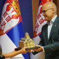 "Ovde ste svoji na svome": Premijer dočekao decu sa KiM, evo šta će imati posebno mesto u kabinetu