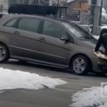 Ženi iz Sarajeva je stao automobil u sred novogodišnje noći, svi su trubili i prolazili pored nje, a onda je stao auto…