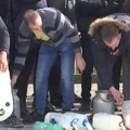 Proizvođači mleka protestuju u Bogatiću, farmer Goran Vasić tvrdi da su Glamočiću ‘vezane’ ruke