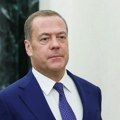 Medvedev: Apsurdno je da Ukrajina nudi zaštitu zemljama Zaliva
