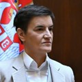 Brnabić istakla tri poruke Vučića sa skupa SNS ispred Skupštine: Jedinstvo, ljudi i budućnost Srbije