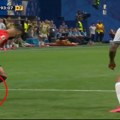 Da li je Egipat trebalo da dobije penal u 94. minutu? Salah dobio po nogama, sudija i VAR soba zaćutali