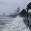 Vanredno stanje na jugu Kine: Stotine hiljada ljudi napustile domove zbog tajfuna