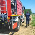 Vatrogasci i dalje dežuraju kod Razgojne