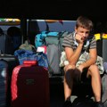 "Tetka, ne znam šta da radim..." Dečak ostao bez para na autobuskoj stanici: "Ni vozač ni prolaznici nisu hteli da doplate za…