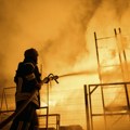 Veliki požar u Beogradu: Gori porodična kuća, sumnja se da ima više povređenih