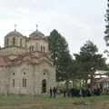 I ovo zapustelo mesto je oživelo: Prva liturgija posle 25 godina u obnovljenoj crkvi u Vitomirici kod Peći