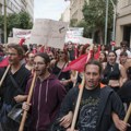 Prvomajski protest u Atini: Radnici zahtevaju da se plate izjednače sa zemljama EU