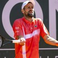 Novak Đoković besno psovao svoje trenere kao nikad u karijeri: Evo šta im je sve rekao i zašto je poludeo