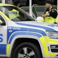 Automobil uleteo u masu u centru Stokholma, dve osobe teško povređene