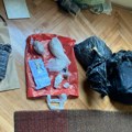 Pištolj, dve bombe i droga: Policija pretresla stanove i automobile u Beogradu: Uhapšena dva dilera (foto)