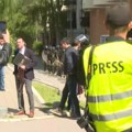 UNS osudio policijsko maltretiranje novinara koji su izveštavali sa skupova protiv blokada