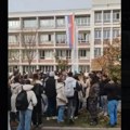 Srednjoškolci u Novom Sadu danas bojkotuju nastavu, pružaju podršku Jaćimovićima i Dijani Hrka