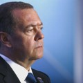 Медведев каже да ц́е се коришц́ење руске имовине коју је ЕУ замрзла сматрати поводом за рат