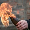 Bačen molotovljev koktel na kuću na Čukarici Napadač preskočio kapiju, pa razbio prozor: Ima povređenih