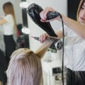 Cene frizerskih usluga drastično porasle, neke koštaju i do 40.000 dinara: Ovo je objašnjenje zašto