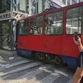 Tramvaj udario u zgradu u Beogradu: Povređeno 14 osoba, među njima i deca