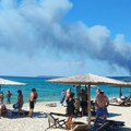 (Foto, video) Požari besne na Halkidikiju! Stotine građana i turista evakuisano, nema saobraćaja: Vatra guta sve pred sobom