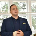 Da li će i čime Vučić da „nagradi“ Dačića jer je izbacio Ružića iz stranke?