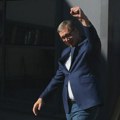 Vučić: Direktor Jovine težak čovek, ali nije problem u njemu, već u vama dragi roditelji