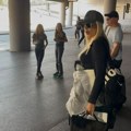 Uhvatili smo Gogu Babić nakon razvoda na aerodromu! Pevačica sletela u Beograd, pa progovorila o ljubavi