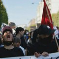Veliki protesti u Francuskoj: Ministar prosvete najavljuje dolazak 3.000 profesora u škole, sindikati pozivaju na štrajk
