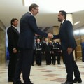 Vučić dodelio medalje pripadnicima MUP-a "Sa vama se osećamo sigurnije i bezbednije" (foto)