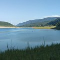 Prijavljen nestanak muškarca na Zavojskom jezeru – Ronioci pretražuju jezero