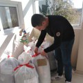 Učenici požeške škole donirali odeću beogradskom svratištu za decu